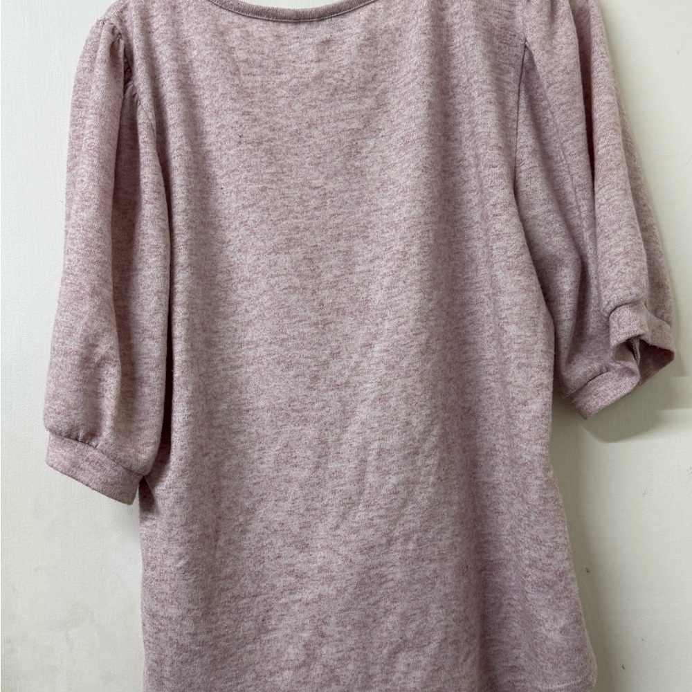 Elegant Pink Blouse with Pearl Accents - Picture 10 of 10